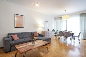 Smart TV - Houseloft White Tower Echo (Thessaloniki)