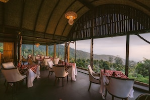 Nhà hàng