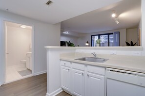 Appartement Confort, 1 chambre, patio | Cuisine privée