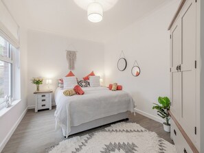3 Schlafzimmer, kostenloses WLAN, Bettwäsche, Rollstuhlgeeignet