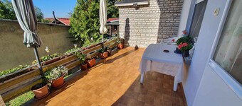 Holiday apartment with pool, internet and air conditioning