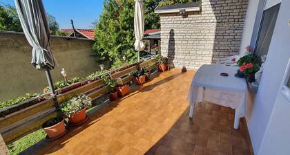 Holiday apartment with pool, internet and air conditioning