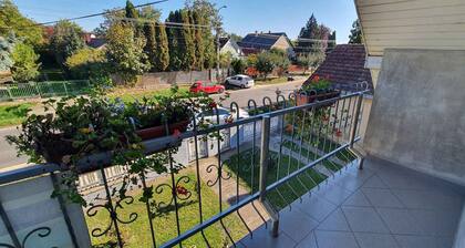 Apartamento vacacional con piscina e internet