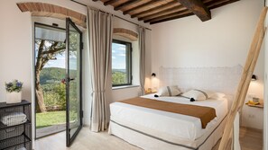 3 ع دّة غرف نوم ومكواة/لوح كي وواي فاي مجانًا وملاءات أسرّة