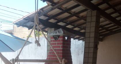 Beautiful house complete with swimming pool, 3 bedrooms on the seafront. Near Atalaia waterfront