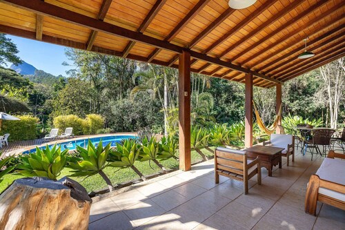Casakor, beautiful villa in Itaipava, 4 bedrooms, pool, tennis court,