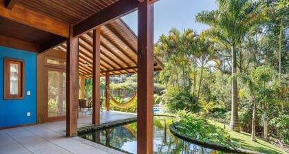 Casakor, beautiful villa in Itaipava, 4 bedrooms, pool, tennis court,