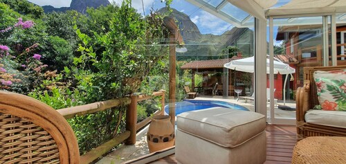 Beautiful 5 bedroom house, A/C, Pool and more in Araras, Petropolis, 60 km from Rio