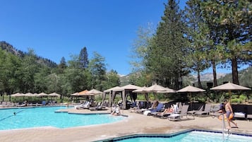 Piscina externa, piscina aquecida