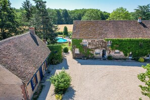 Exterior - So Villa Chasseuserie (89) - Heated pool - Foot - 2h Paris - 45p. (Auxerre)
