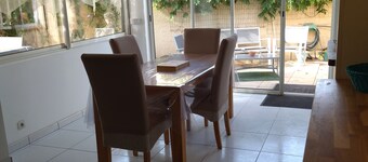 Villa in quiet residence