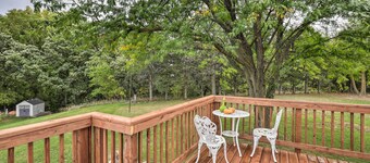 'Eagles View' w/ Game Room - Walk to River!