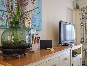 Interior - Bobby Buoy - UK41453 (Hunstanton)