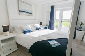 3 chambres, fer et planche à repasser, lit parapluie, Wi-Fi gratuit