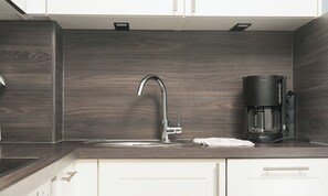 Kühlschrank, Herdplatte, Geschirrspüler