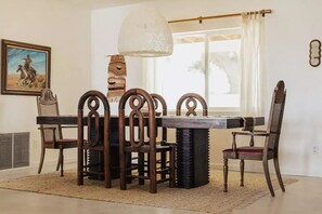 Dining - Luxe Desert Retreat: Hot Tub, Cowboy Pool & Outdoor Shower (Yucca Valley)