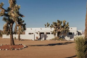 Exterior - Luxe Desert Retreat: Hot Tub, Cowboy Pool & Outdoor Shower (Yucca Valley)