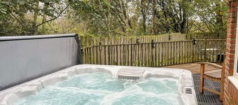 2 bedroom accommodation in Blaydon Burn, near Newcastle upon Tyne