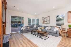 Smart TV, foosball, table tennis - Luxury Retreat-Pool/HotTub/Game Room/Putting Green (Escondido)