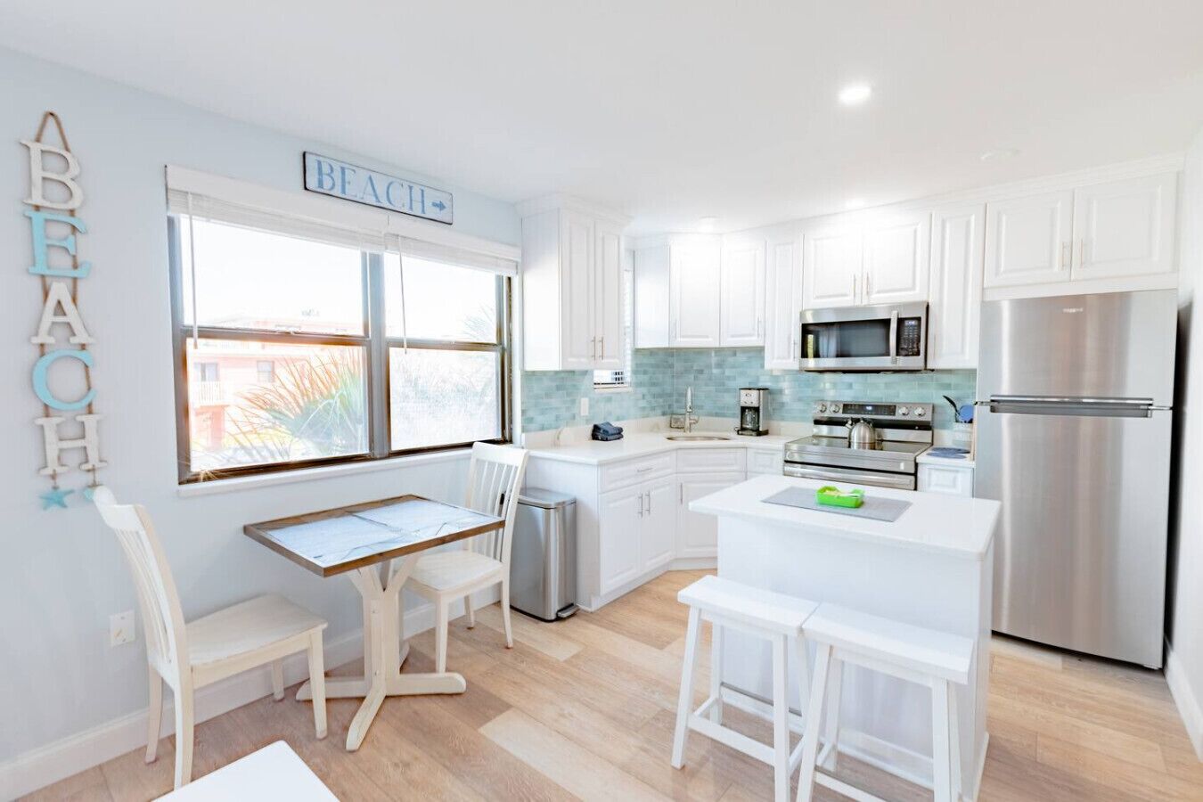 Fridge, coffee/tea maker, paper towels