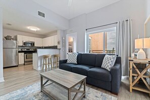 Smart TV - Lovely Water View Condo | Top Floor | Steps to Beach (Madeira Beach)