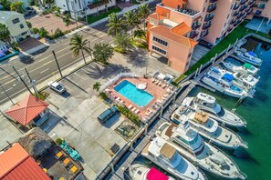 Exterior - Coastal Retreat in Madeira Beach/Johns Pass (Madeira Beach)