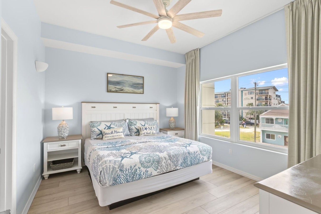 Master Bedroom with an ensuite Bathroom. Bright and roomy.