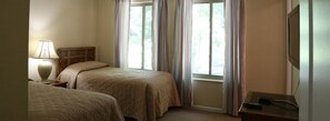 2 bedrooms, iron/ironing board, bed sheets