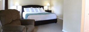 2 chambres, fer et planche à repasser, draps fournis