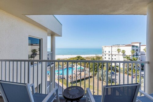 A Slice Of Paradise By The Sea