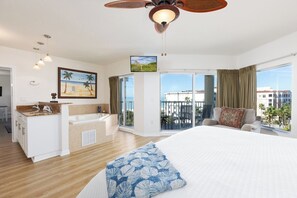 3 bedrooms, iron/ironing board, free WiFi, bed sheets - A Slice Of Paradise By The Sea (Treasure Island)