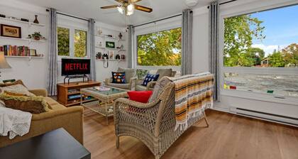 Waterfront Cottage, Wi-Fi | Netflix | Dog Friendly
