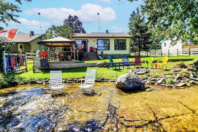 Waterfront Cottage, Wi-Fi, Netflix Dog Friendly