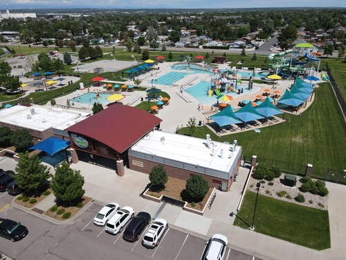 Magnolia Suite: Modern Luxury Suite Near DIA + Downtown • No Cleaning Fee