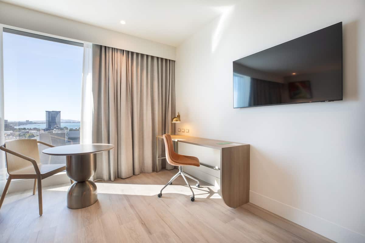 Premium Room, 1 King Bed, Accessible | Pillowtop beds, in-room safe, desk, laptop workspace