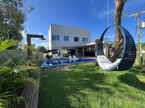 Piscine extérieure