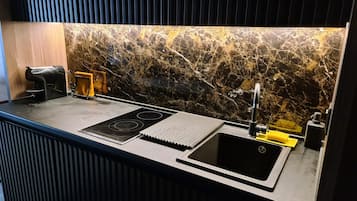 冰箱、茶具/咖啡用具、厨具/餐具、厨房岛台