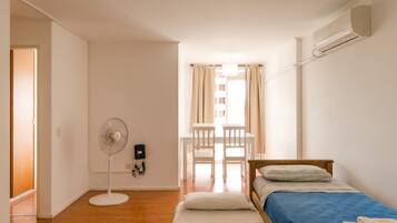 1 makuuhuone, silitysrauta/-lauta, Wi-Fi