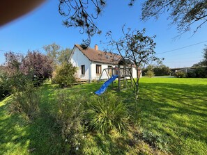 Property grounds - Gîte with Jaccuzzi, garden and pretty terrace 15km from the sea !!!! (Nabringhen)