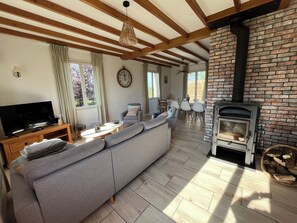 Smart TV, fireplace, books - Gîte with Jaccuzzi, garden and pretty terrace 15km from the sea !!!! (Nabringhen)