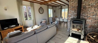 Gîte with Jaccuzzi, garden and pretty terrace 15km from the sea !!!!