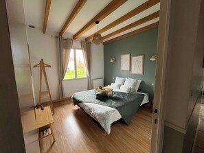 4 soverom, strykejern/-brett, wi-fi og sengetøy