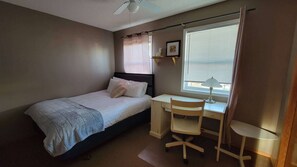 4 bedrooms, travel crib, WiFi, bed sheets