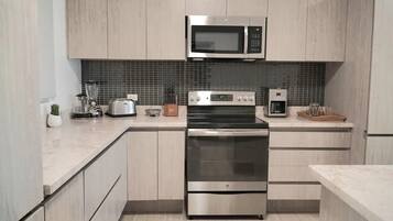 Kondominium Keluarga | Dapur pribadi | Lemari es