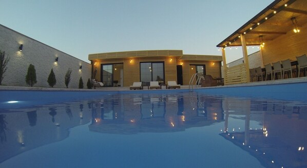 Piscine extérieure