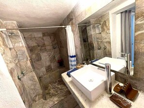 Appartement (Mar) | Badkamer