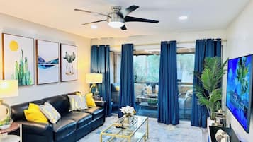 Smart TV, table tennis