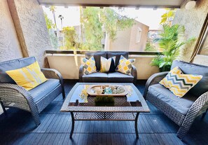 Property grounds - Newly Updated Modern Scottsdale Condo Old Town (Scottsdale)