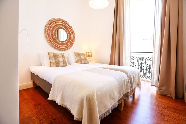 2 bedrooms, in-room safe, iron/ironing board, free WiFi