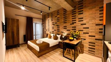 Studio with balcony | Premium bedding, minibar, in-room safe, blackout curtains